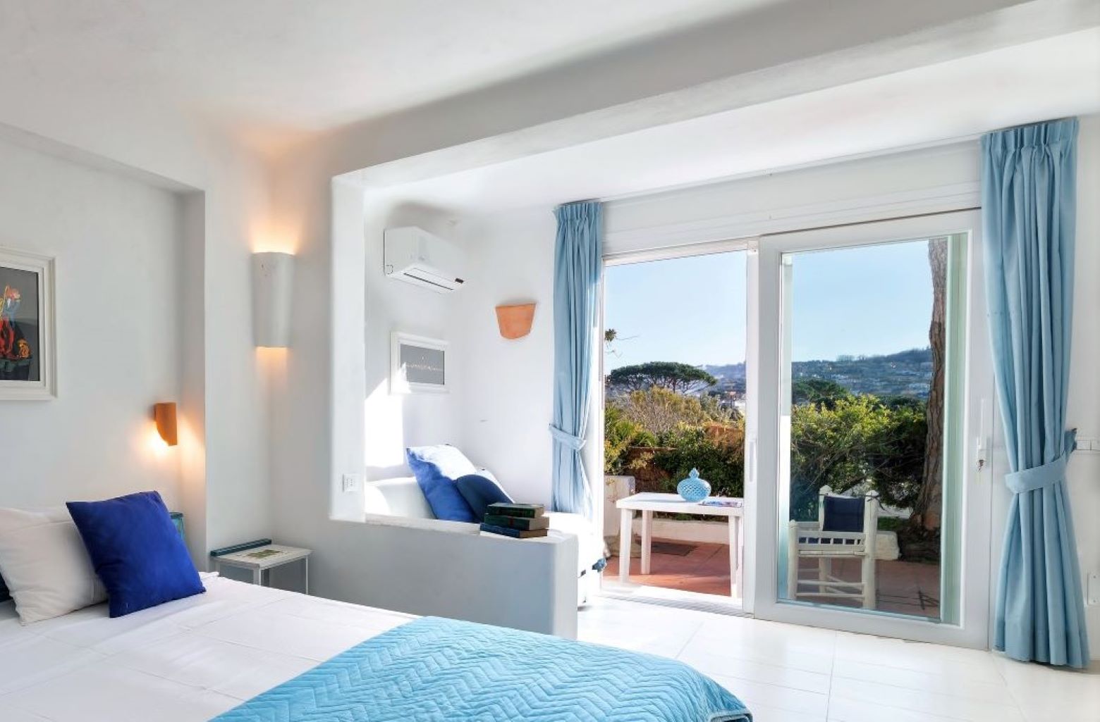 Ischia Room for Bed and breakfast accommodation